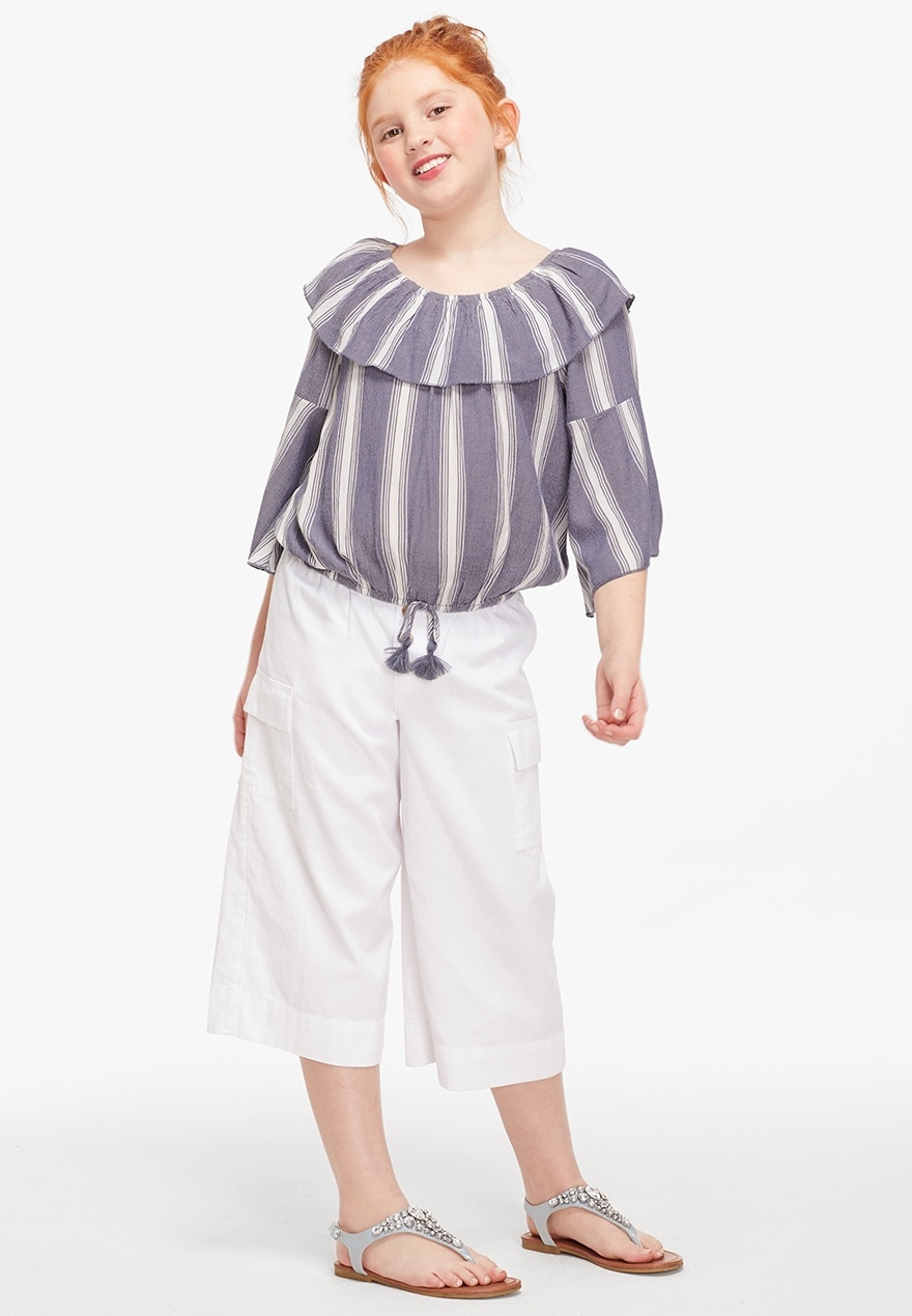 KWD9 / QR110 / AED115 / BD11 / JD27 / SAR130 / OMR11 	Striped Ruffle Top	15136123621