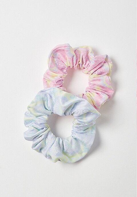 KWD2.5 / QR30 / AED30 / BD3 / JD6 / SAR35 / OMR3   Tie Dye Color Changing Scrunchie - 2 Pack    16011508619